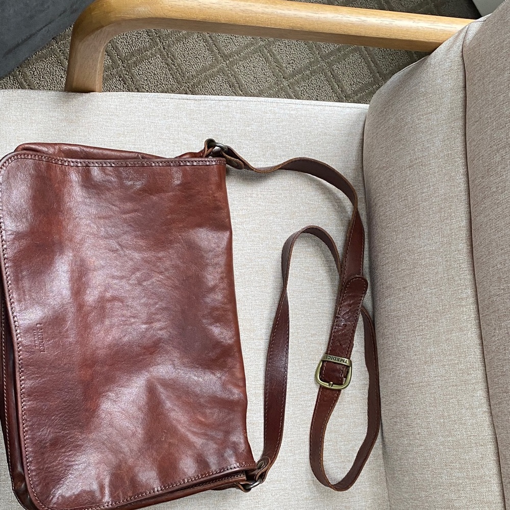 Leather Crossbody Messenger Bag - Brown